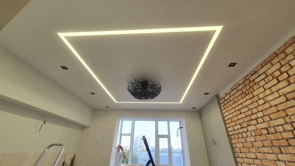 Наша работа-натяжной потолок на кухню